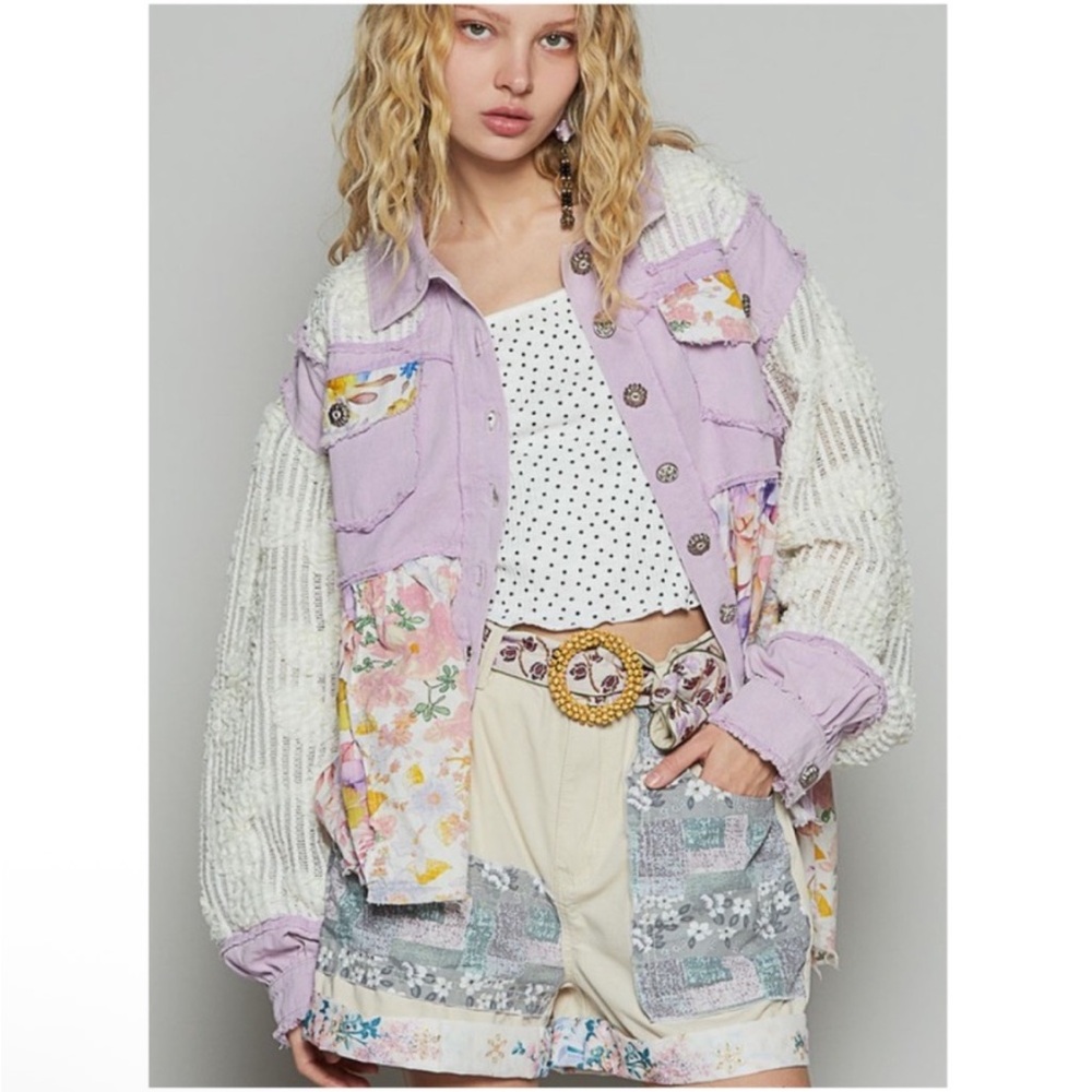 NWT! POL Lavender Patchwork Floral Button Down Jean Jacket Shacket - Picture 4 of 4